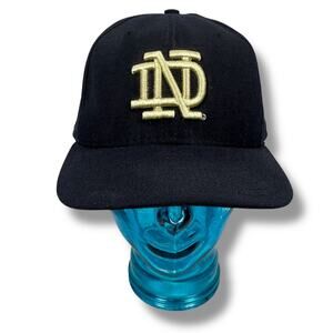 Vintage New Era 59FIFTY Notre Dame Fighting Irish Fitted Hat 7 5/8 Blue USA 90s